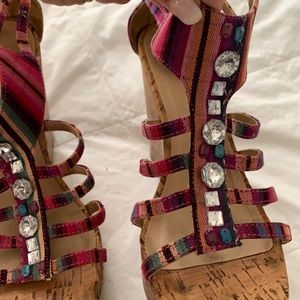 Fun color wedges!   Comfy too